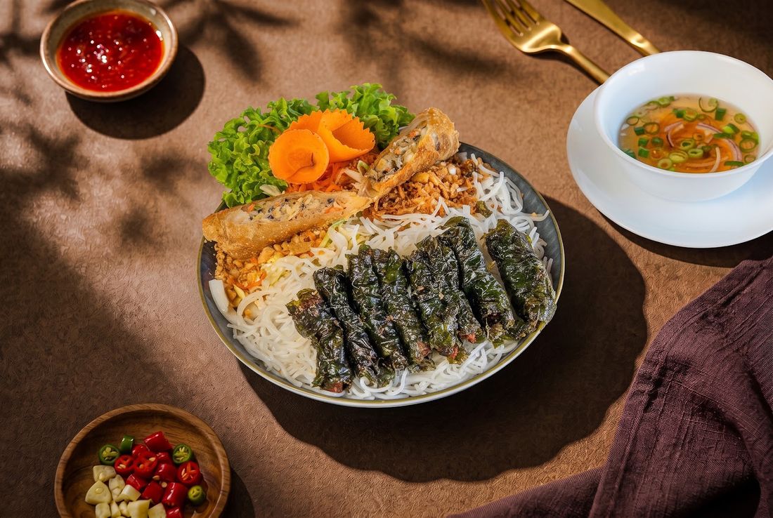 35. Bun Bo La Lot