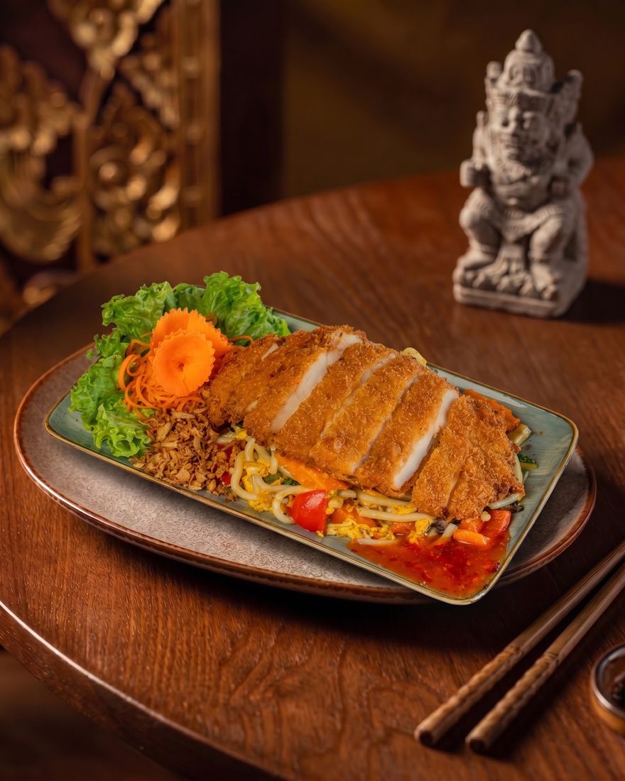 44. Fried Udon Noodles with Crispy Chicken